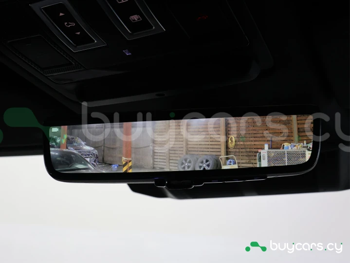 Land Rover Defender Черный