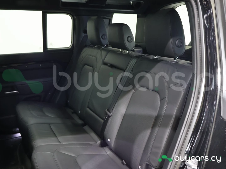 Land Rover Defender Черный