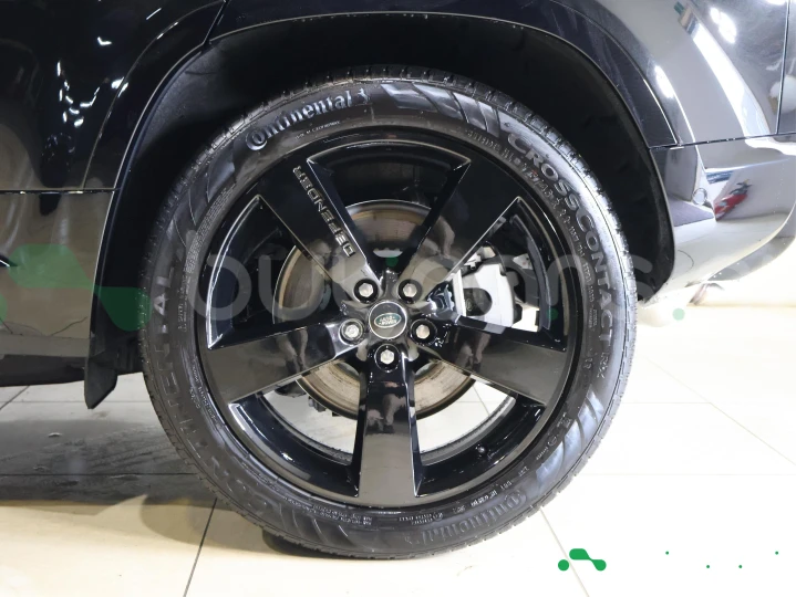 Land Rover Defender Черный