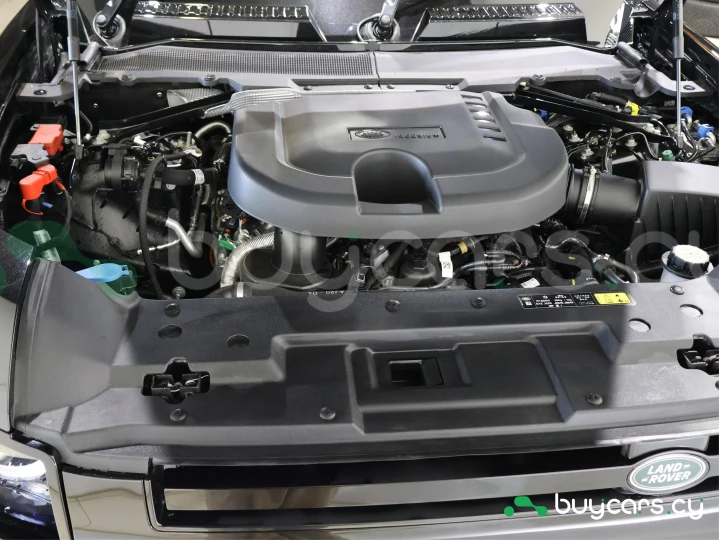 Land Rover Defender Черный