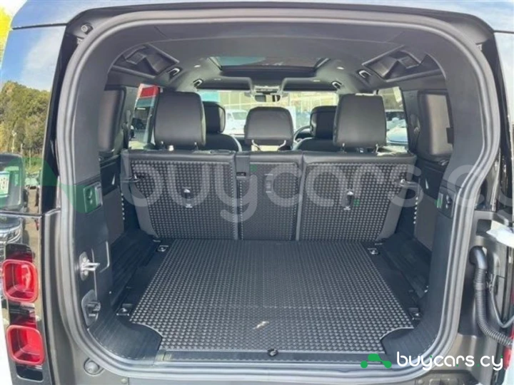 Land Rover Defender Белый