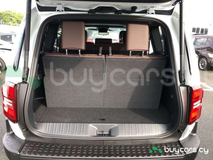 Toyota Land Cruiser 250 Белый