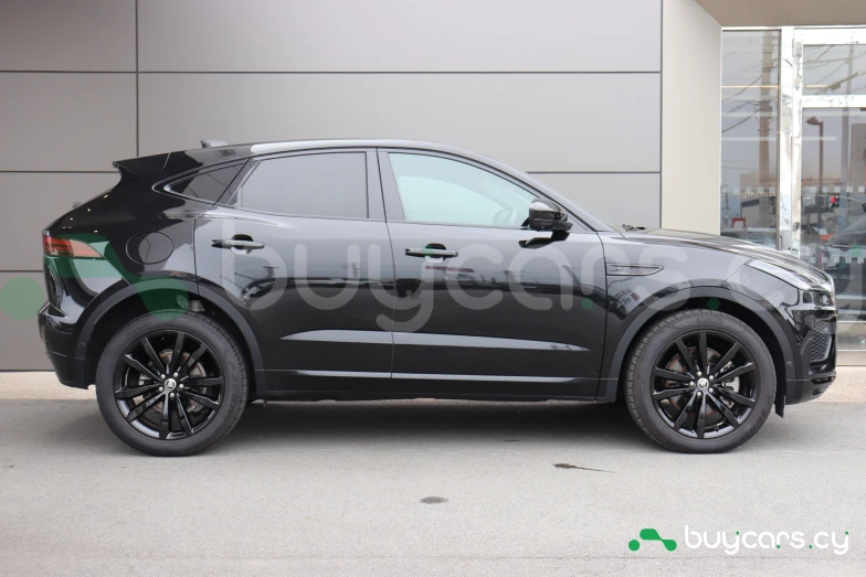 Jaguar E-Pace Черный