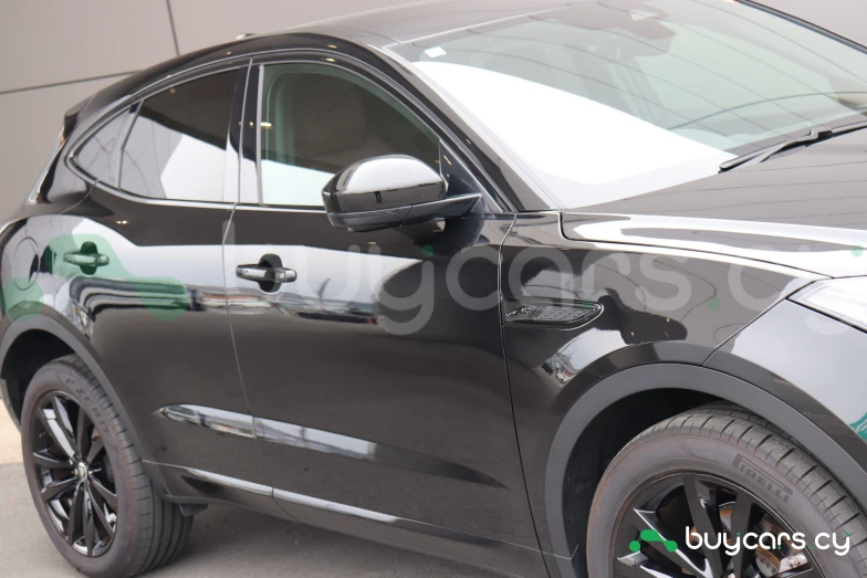 Jaguar E-Pace Черный