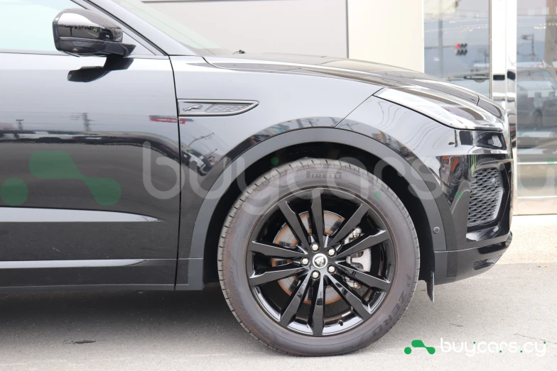 Jaguar E-Pace Черный