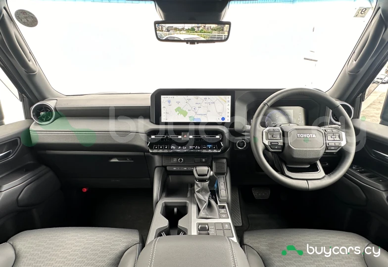 Toyota Land Cruiser 250 Черный