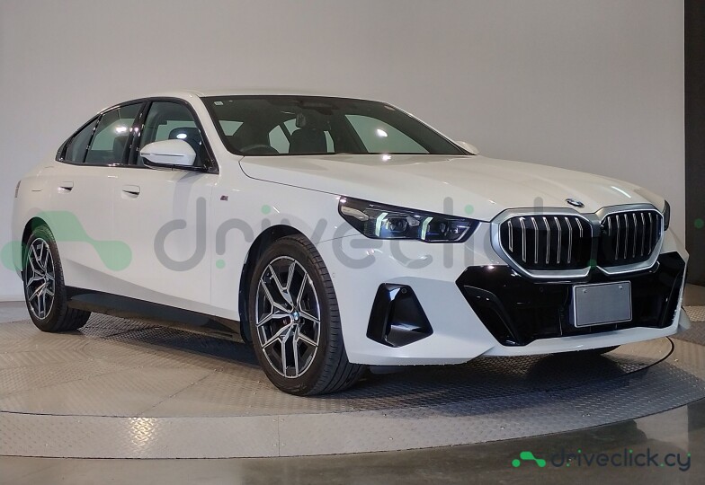 BMW 5 series Белый