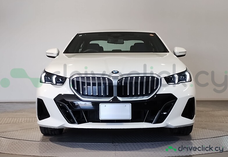 BMW 5 series Белый