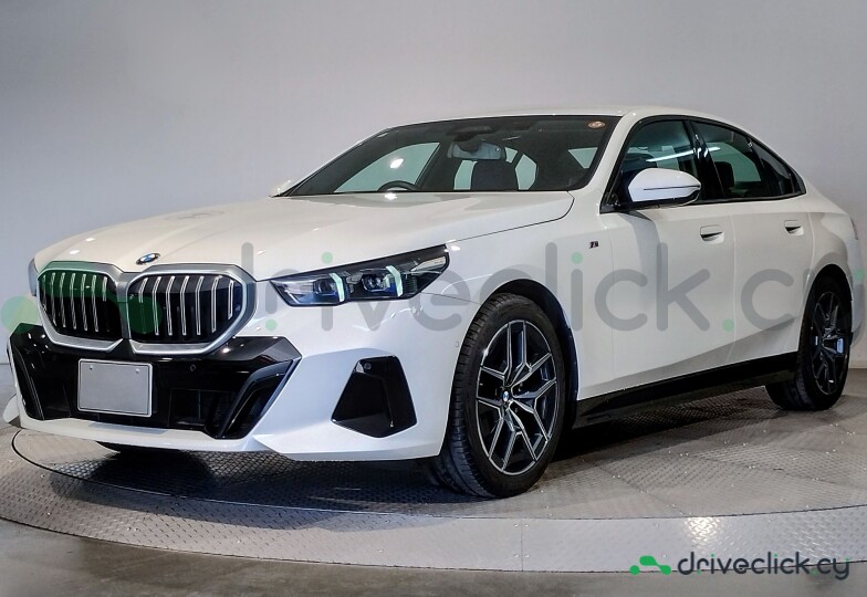 BMW 5 series Белый
