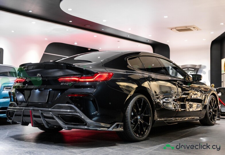 BMW 8 series Black
