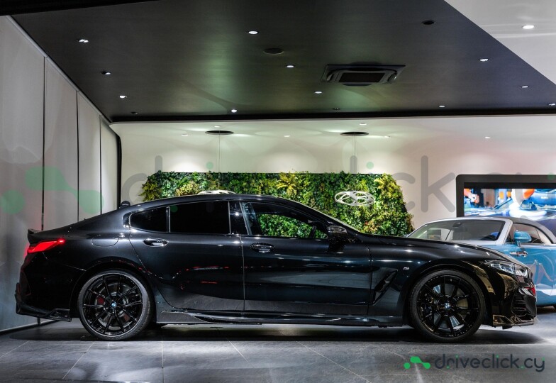 BMW 8 series Black