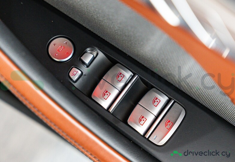 BMW 8 series Black