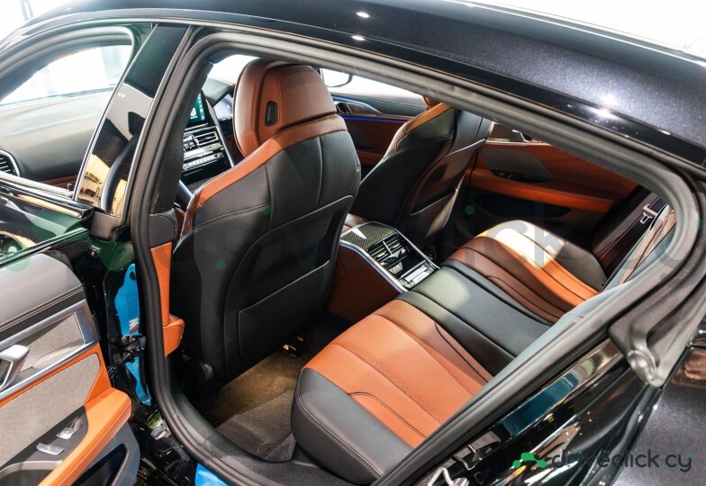 BMW 8 series Black