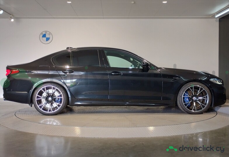 BMW M5 Black