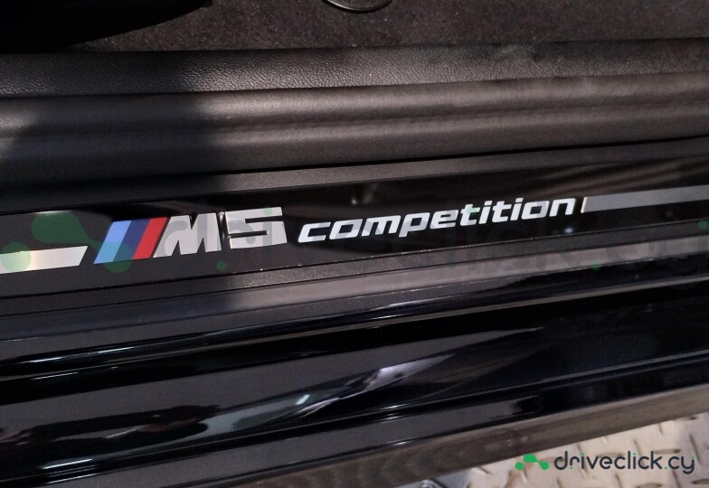 BMW M5 Black
