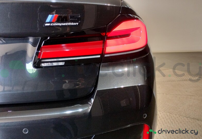 BMW M5 Black