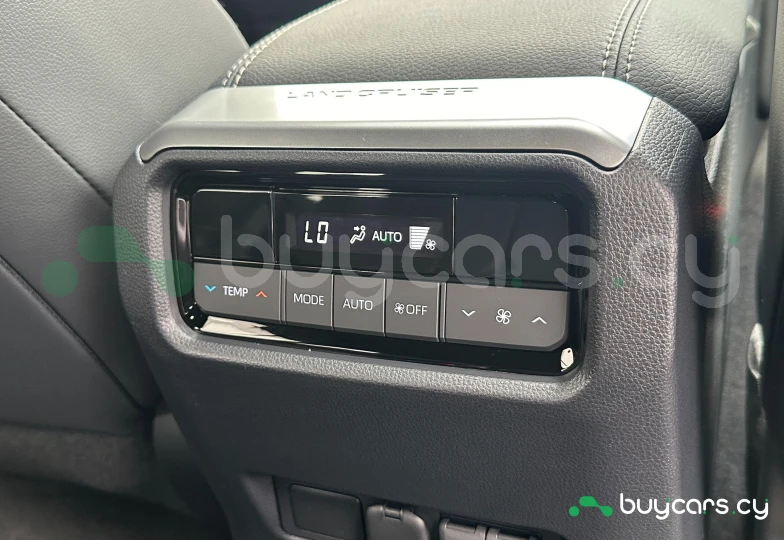 Toyota Land Cruiser 250 Черный