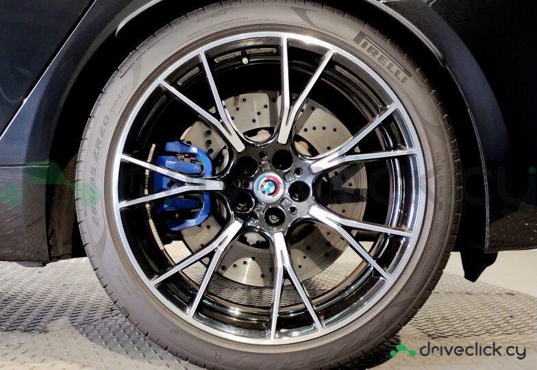 BMW M5 Black