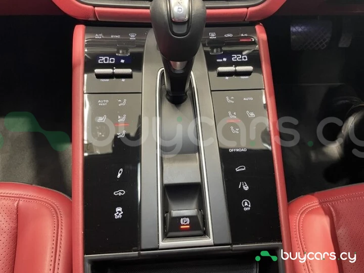 Porsche Macan Белый