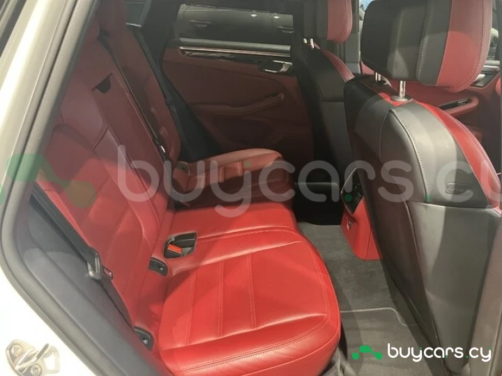 Porsche Macan Белый