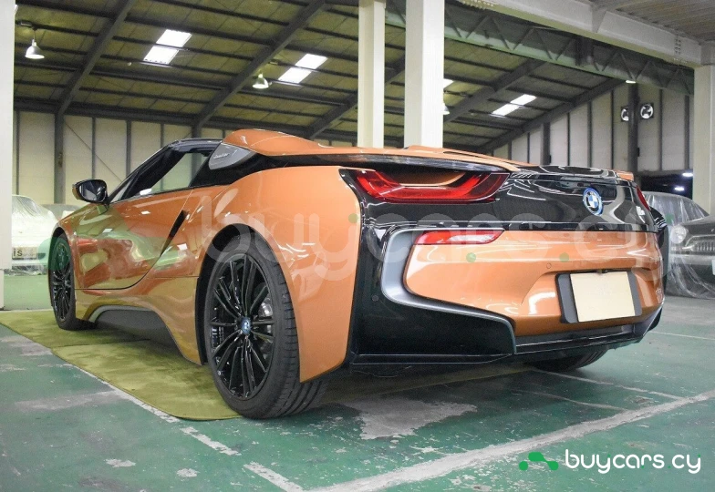 BMW i8 Orange