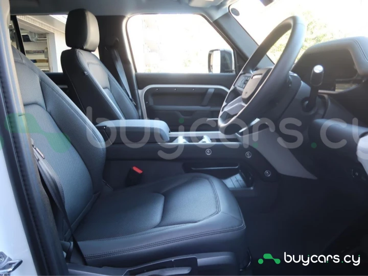 Land Rover Defender Белый