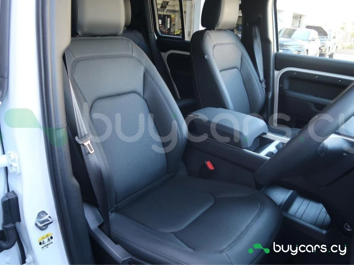 Land Rover Defender Белый