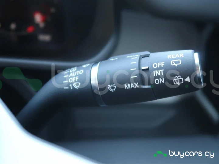 Land Rover Defender Белый