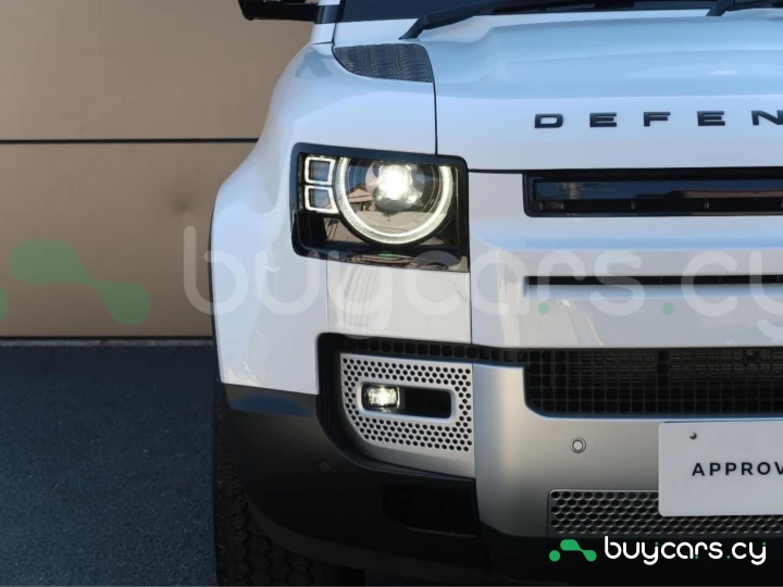 Land Rover Defender Белый