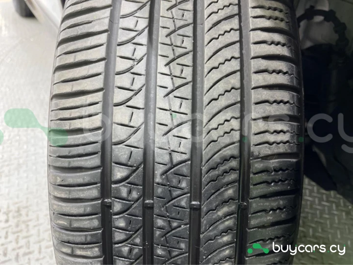 Land Rover Discovery Sport Grey