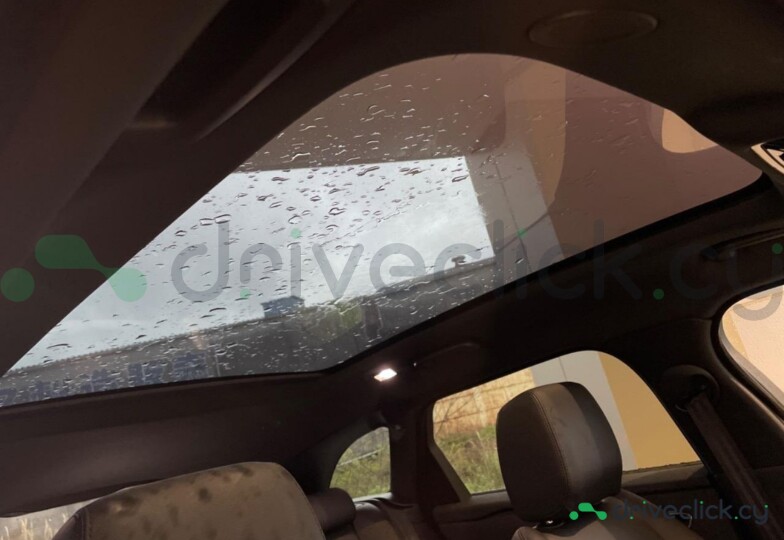 Land Rover Range Rover Velar White