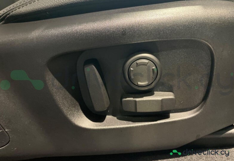 Land Rover Range Rover Velar White