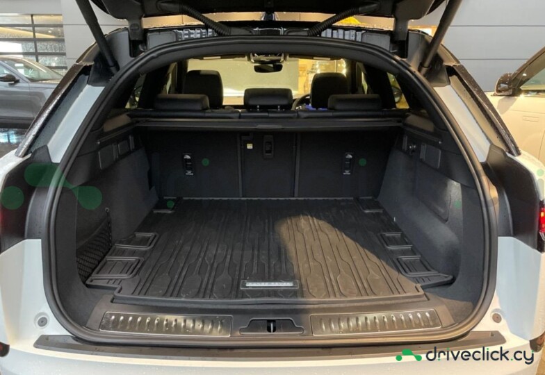 Land Rover Range Rover Velar White