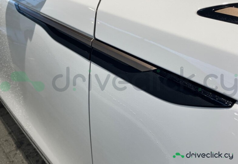 Land Rover Range Rover Velar White
