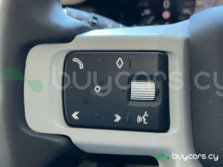 Land Rover Defender Темно-красный