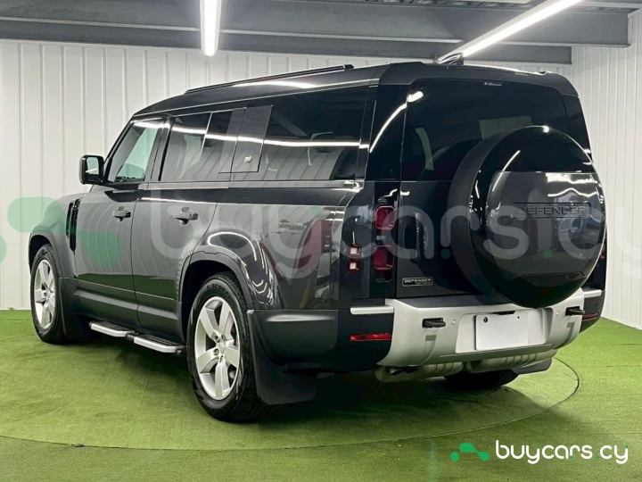 Land Rover Defender Серый