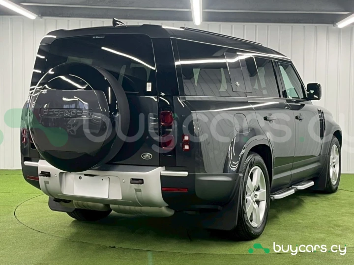 Land Rover Defender Серый