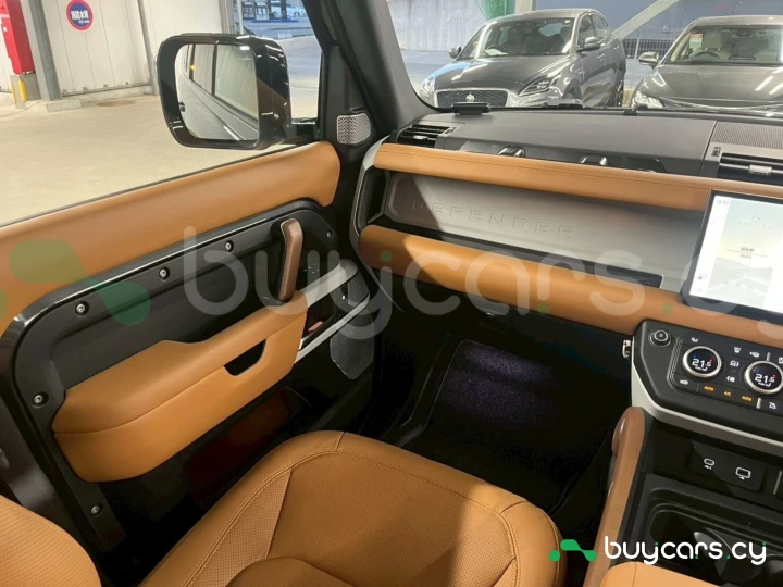 Land Rover Defender Серый