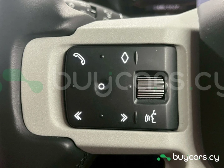 Land Rover Defender Серый