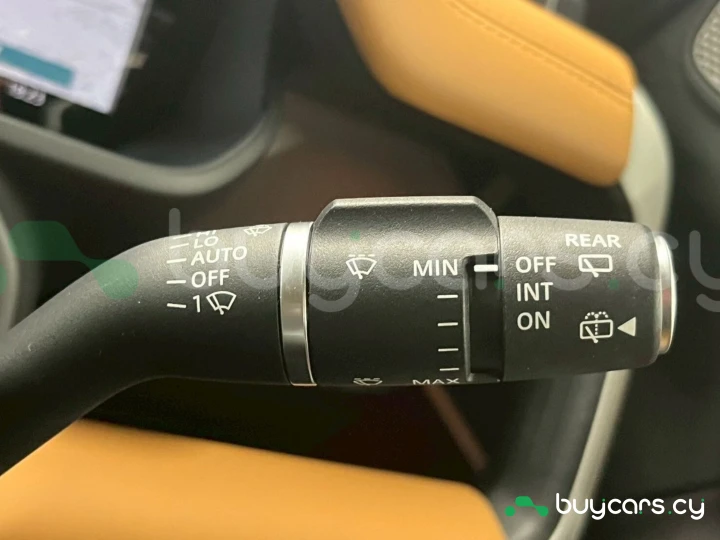 Land Rover Defender Серый