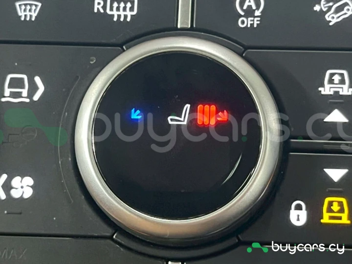 Land Rover Defender Серый