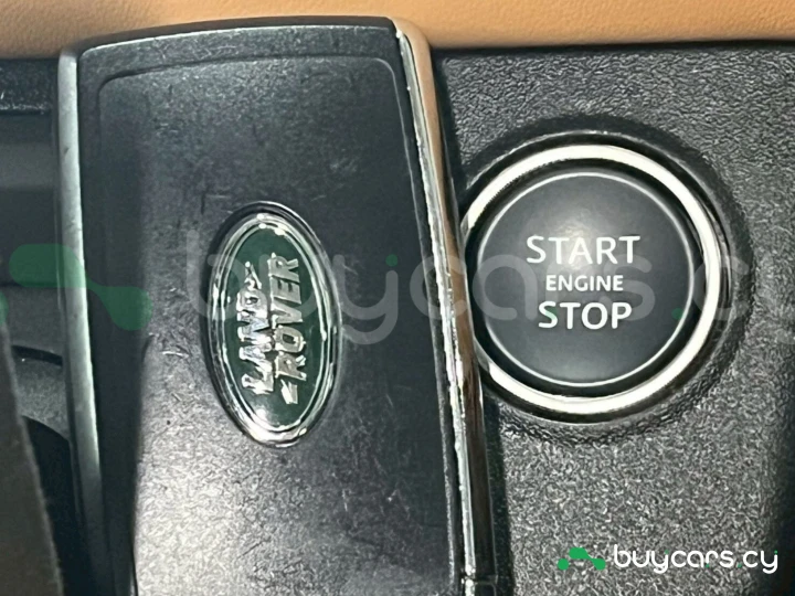 Land Rover Defender Серый