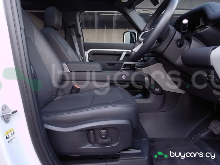 Land Rover Defender Белый