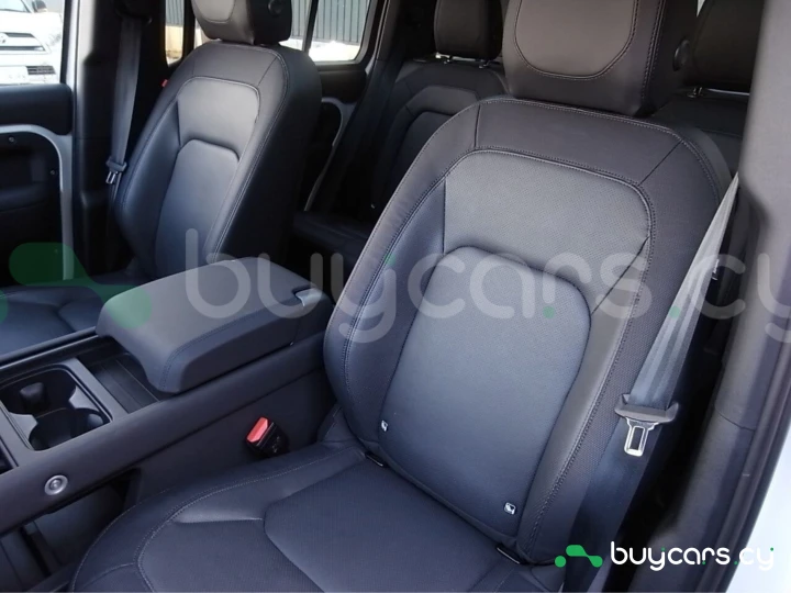 Land Rover Defender Белый