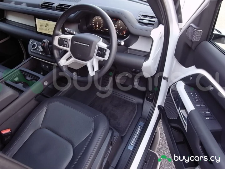 Land Rover Defender Белый