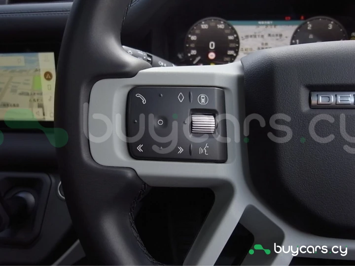 Land Rover Defender Белый