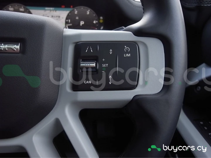 Land Rover Defender Белый