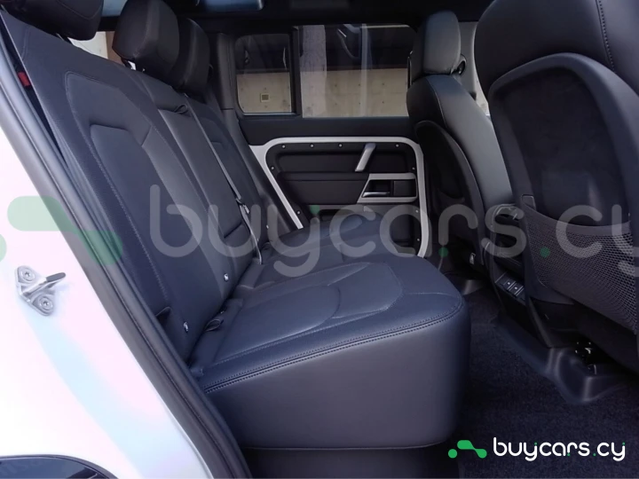 Land Rover Defender Белый