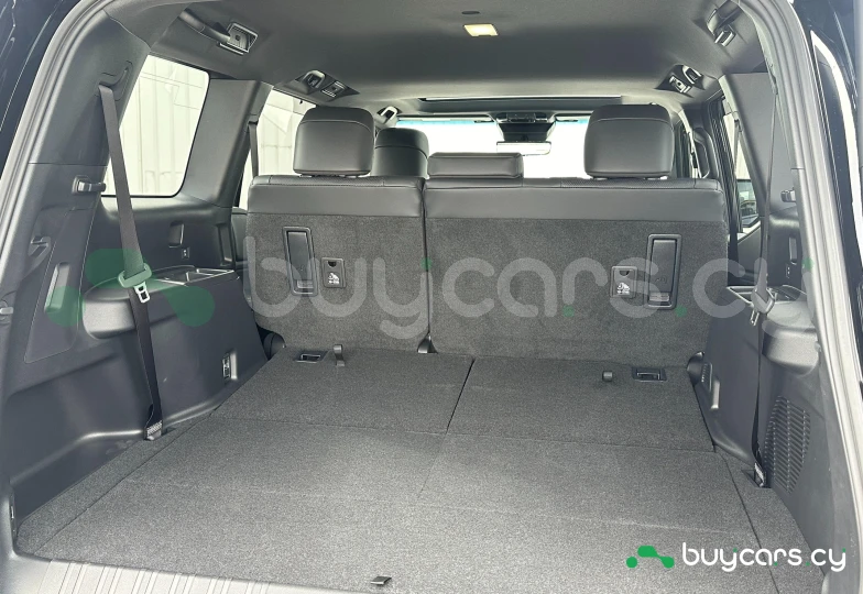 Toyota Land Cruiser 250 Черный