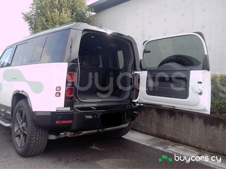 Land Rover Defender Белый